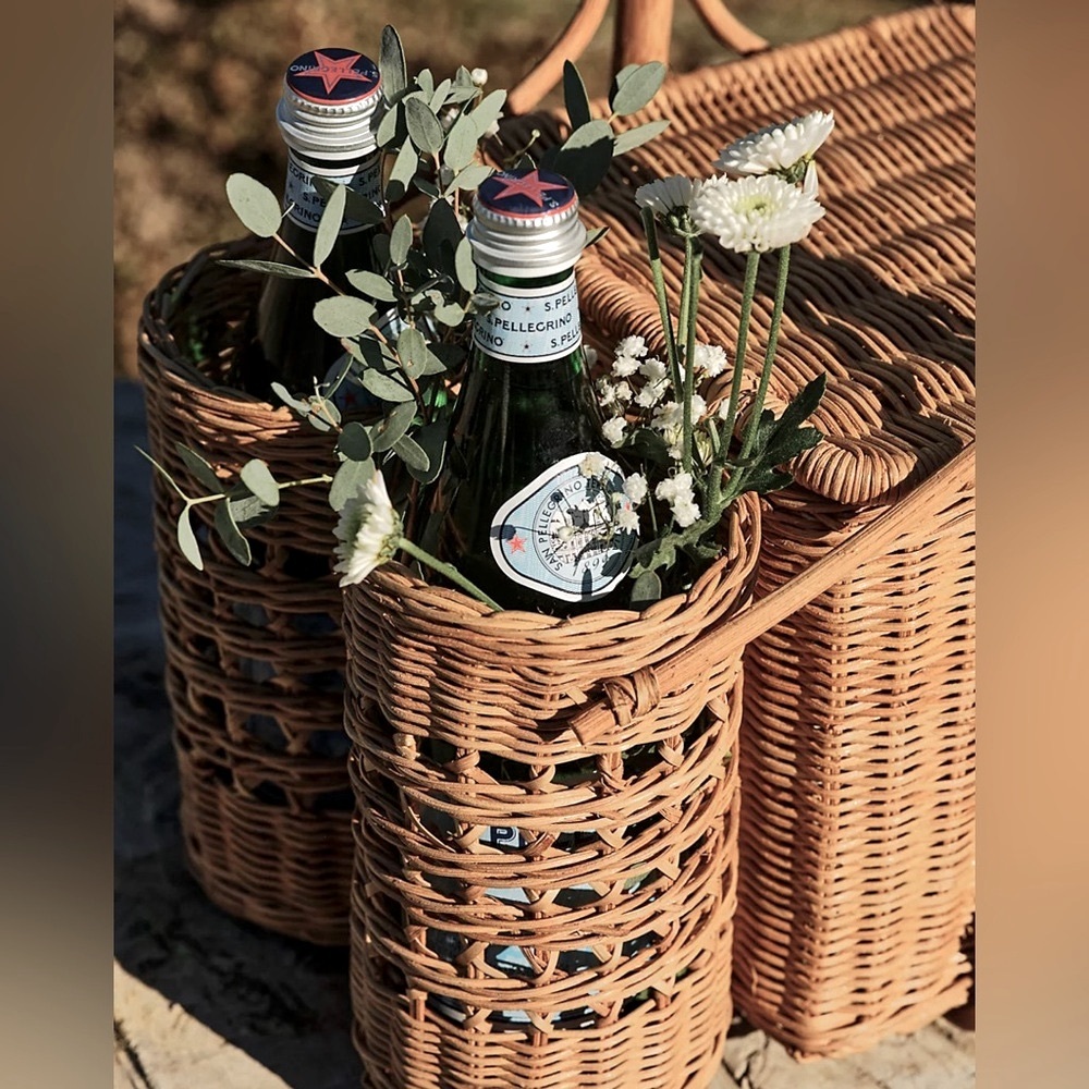Vintage Wicker Picnic Basket with Bottle Holders